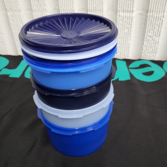 Tupperware Set of 4 Vintage Servalier Canister Set- (3 3/4 cup/910 ml ea… - Picture 2 of 5